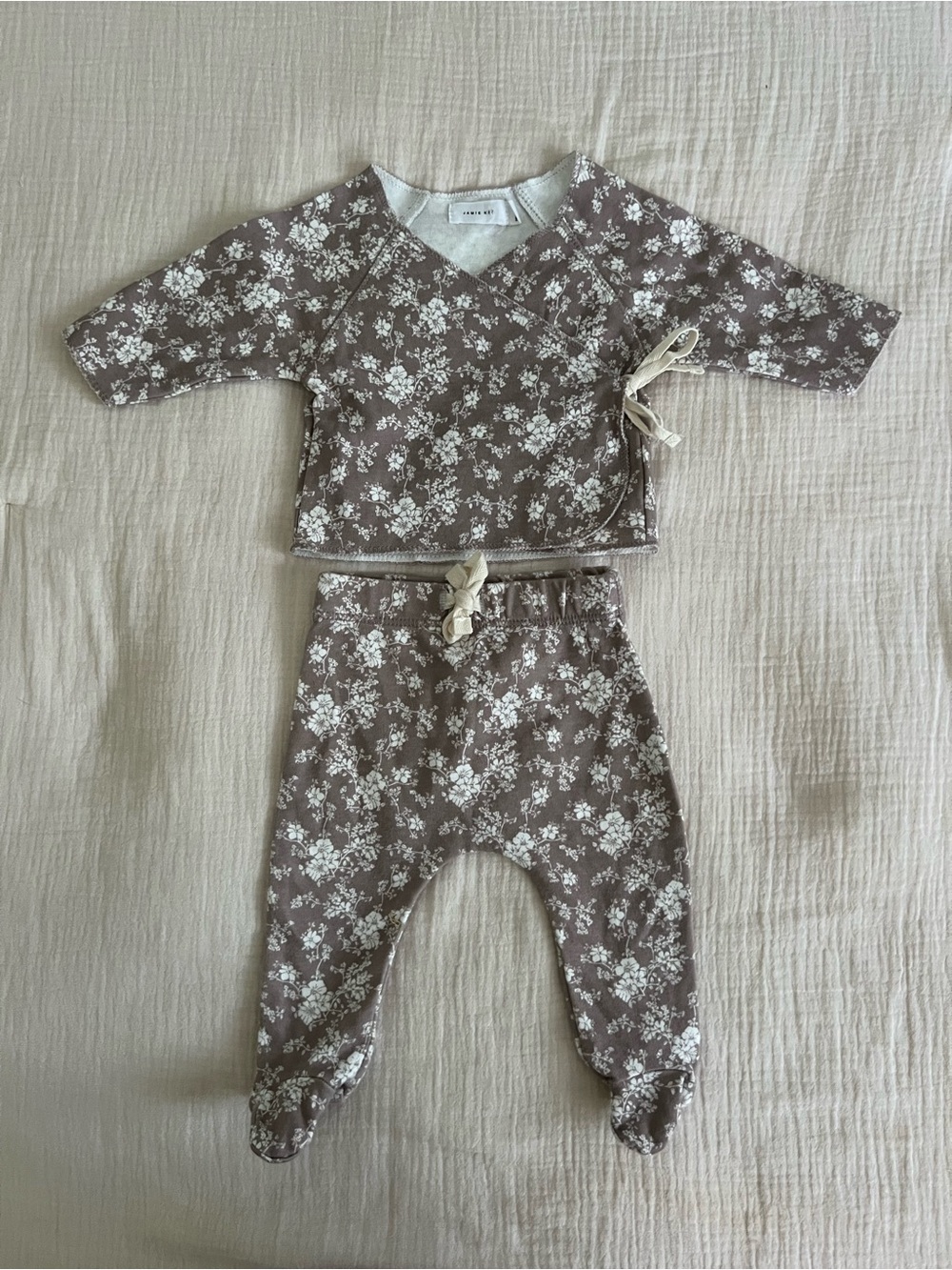 Jamie Kay wrap set
